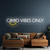 LED Neon nápis - 'good vibes only' - Svítící dekorace na zeď pokoje