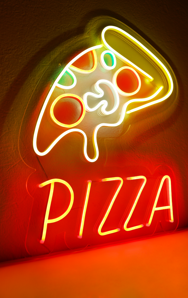 LED neon dekorace a nápis pizza